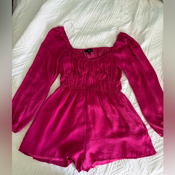 Lulus fuchsia satin romper size small - Picture 2 of 5